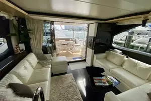 2018 Azimut Flybridge thumbnail 63
