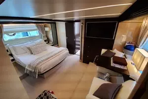 2018 Azimut Flybridge thumbnail 67