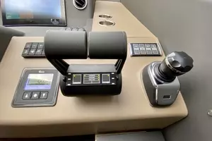 2018 Azimut Flybridge thumbnail 83