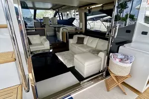2018 Azimut Flybridge thumbnail 101