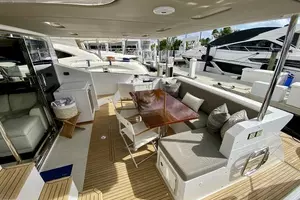 2018 Azimut Flybridge thumbnail 93