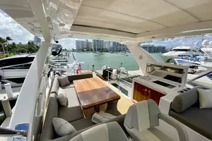 2018 Azimut Flybridge thumbnail 20
