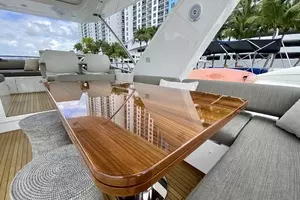 2018 Azimut Flybridge thumbnail 56