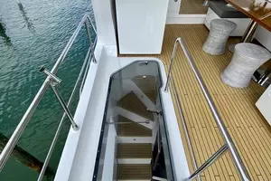 2018 Azimut Flybridge thumbnail 61