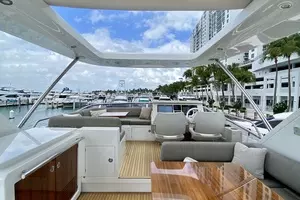 2018 Azimut Flybridge thumbnail 53