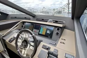 2018 Azimut Flybridge thumbnail 76