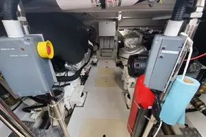 2018 Azimut Flybridge thumbnail 107