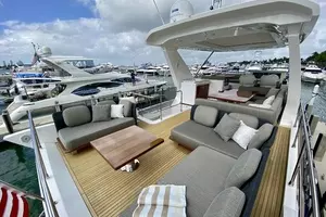 2018 Azimut Flybridge thumbnail 21