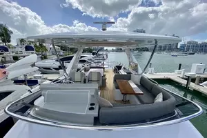 2018 Azimut Flybridge thumbnail 14