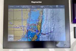 2018 Azimut Flybridge thumbnail 28