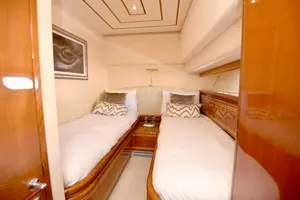 1997 Ferretti Yachts 80 thumbnail 18