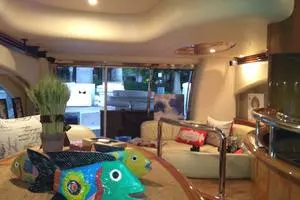 2005 Azimut 62 Evolution thumbnail 9