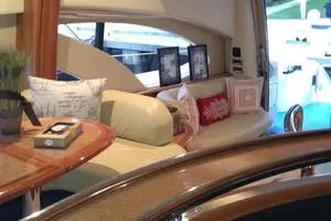 2005 Azimut 62 Evolution thumbnail 10