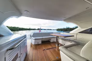 2017 Sunseeker Predator thumbnail 28