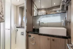 2017 Sunseeker Predator thumbnail 45
