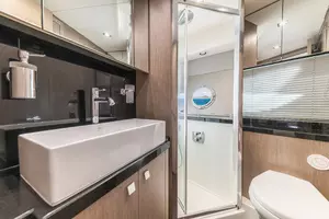 2017 Sunseeker Predator thumbnail 42
