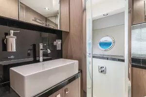 2017 Sunseeker Predator thumbnail 41