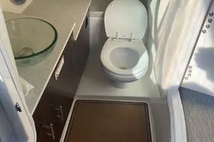 2016 Regal 3200 Bowrider thumbnail 13