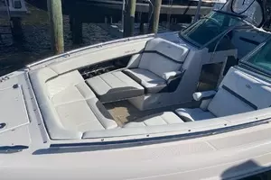 2016 Regal 3200 Bowrider thumbnail 6
