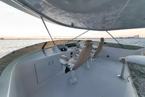 2002 Hatteras CPMY thumbnail 13