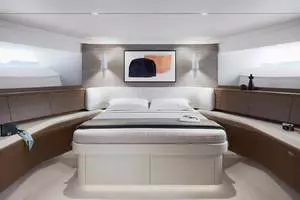 2027 Princess Y95 thumbnail 11