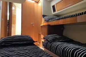 2008 Riviera 42 Flybridge thumbnail 18