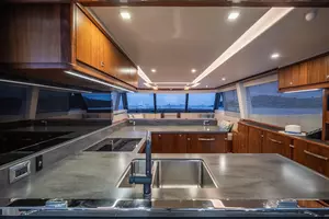 2019 Riviera 68 Sport Motor Yacht thumbnail 16