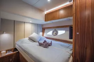 2019 Riviera 68 Sport Motor Yacht thumbnail 12