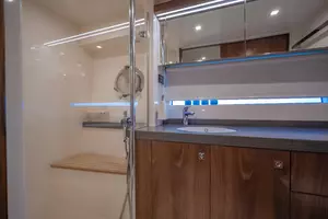 2019 Riviera 68 Sport Motor Yacht thumbnail 8