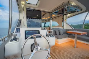 2019 Riviera 68 Sport Motor Yacht thumbnail 23
