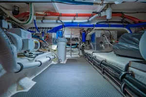 2019 Riviera 68 Sport Motor Yacht thumbnail 32