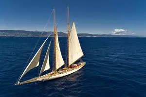 Invader 1905 George Lawley & Sons  Yacht For Sale in Genoa 