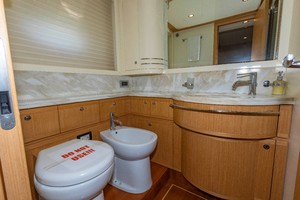 Ferretti 83 - MI RX - Guest Head