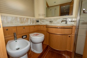 Ferretti 83 - MI RX - Guest Head