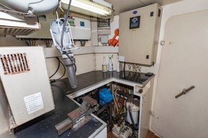 Ferretti 83 - MI RX - Engine Room