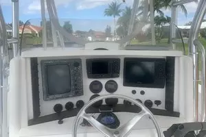 2001 Venture 34 Center Console thumbnail 4