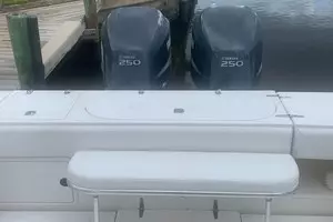 2001 Venture 34 Center Console thumbnail 11