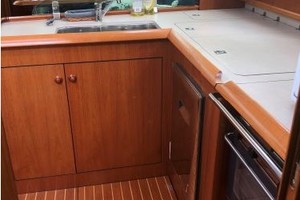 Amoreena  43ft Jeanneau Yacht For Sale Amoreena  43ft Jeanneau Yacht For Sale