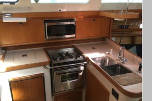 Water Colors 38ft Catalina Yacht For Sale