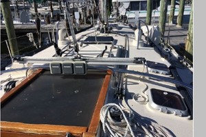 Salt  amp  Light 38ft Caliber Yacht For Sale