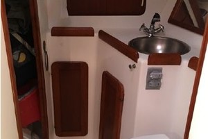 Salt  amp  Light 38ft Caliber Yacht For Sale