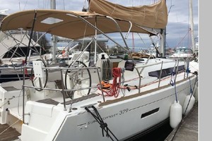 Three Bears 37ft Jeanneau Yacht For Sale