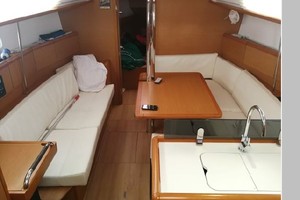 Three Bears 37ft Jeanneau Yacht For Sale