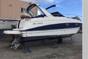 33ft Larson Yacht For Sale
