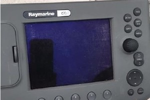 33ft Larson Yacht For Sale