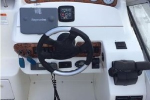 33ft Larson Yacht For Sale