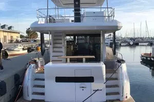 2019 Sirena 58 Flybridge thumbnail 30