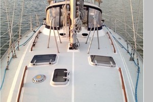 Blue Highway 42ft Moody Yacht For Sale