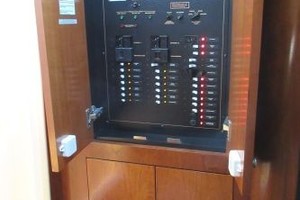 Cooling Time 37ft Cruisers Yachts Yacht For Sale