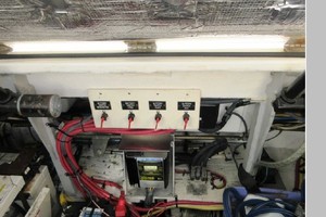 Cooling Time 37ft Cruisers Yachts Yacht For Sale
